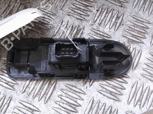 Used Right front window switch Right front window switch CITROËN C3 II (SC_) 1.4 HDi 70 (SC8HZC, SC8HR0, SC8HP4) (68 hp) 25258835 25258835