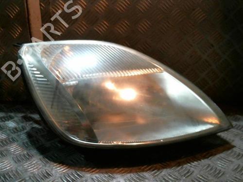 Used Right headlight FORD FIESTA V (JH_, JD_) 1.3 (69 hp) 20988258