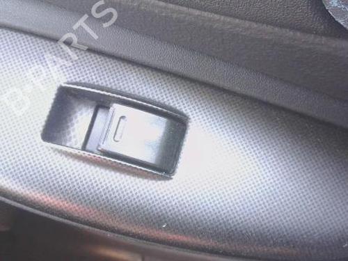 Right front window switch TOYOTA YARIS (_P1_) 1.0 (SCP10_, SCP10R) 692600D010B3