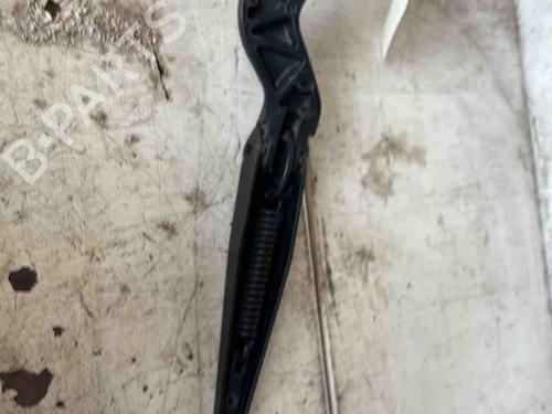 Used Front windshield wiper arm Front windshield wiper arm FORD C-MAX (DM2) 1.6 TDCi (90 hp) 36256587 36256587