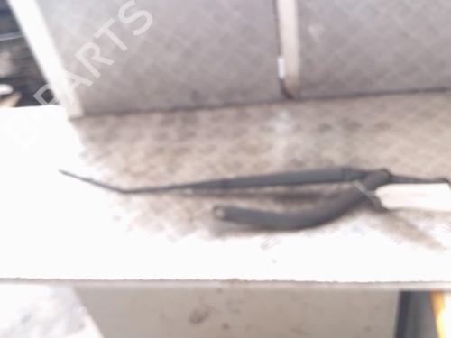 Used Front windshield wiper arm RENAULT SCÉNIC II (JM0/1_) 1.5 dCi (JM1E, JM16) (106 hp) 25405368