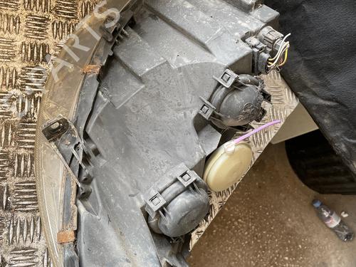 Used Right headlight Right headlight MERCEDES-BENZ A-CLASS (W169) A 180 CDI (169.007, 169.307) (109 hp) 33967132 33967132