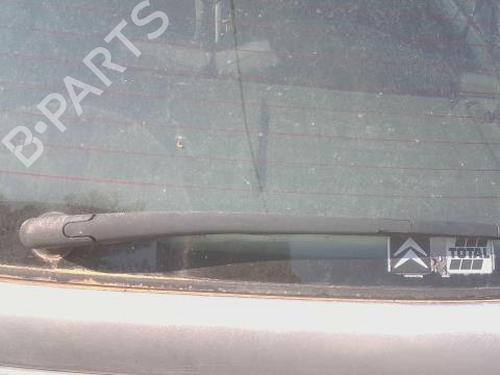 Used Rear windshield wiper arm Rear windshield wiper arm 38477788 38477788