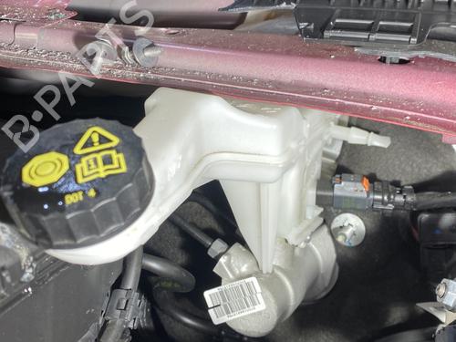 Used Brake master cylinder PEUGEOT 308 SW III (FC_, FJ_, FR_, F4_, FN_) BlueHDi 130 (FCYHZL, FCYHZT) (131 hp) 22894361