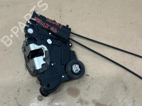 Used Front right lock TOYOTA YARIS (_P9_) 1.4 D-4D (NLP90_, NLP90R) (90 hp) 21863414