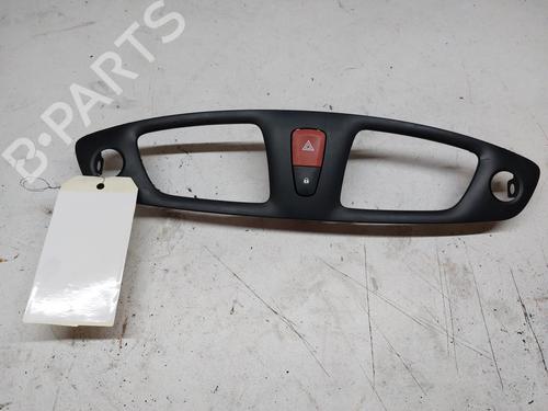 Used Warning switch RENAULT GRAND SCÉNIC III (JZ0/1_) 1.5 dCi (JZ0B, JZ07) (106 hp) 21860175