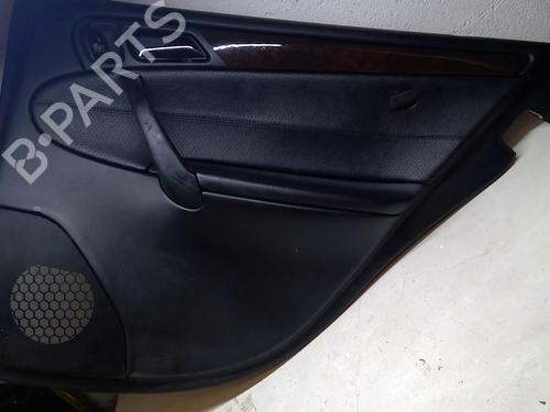 Forra trás direita MERCEDES-BENZ C-CLASS (W203) C 220 CDI (203.008) (150 hp) 21861626