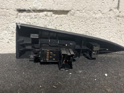 Used Left rear window switch Left rear window switch NISSAN NOTE (E11, NE11) 1.5 dCi (90 hp) 21865668 21865668