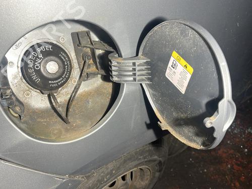 fuel-flap-ford-ka-ru8-2008-2009-2010-2011-2012-2013-2014-2015-2016-30743856 main image