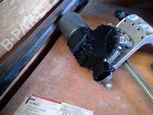 Used Front wiper motor Front wiper motor FORD C-MAX (DM2) 1.8 TDCi (115 hp) 20860685 20860685