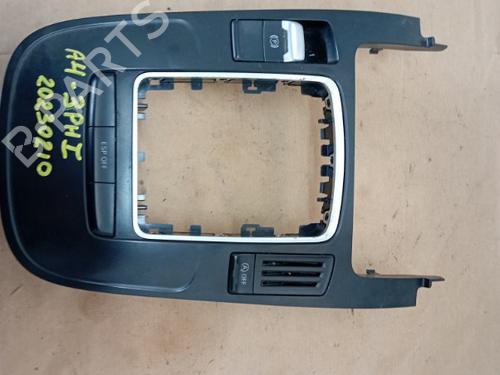 Used Middle console Middle console AUDI A4 B8 (8K2) 2.0 TDI (136 hp) 21865450 21865450