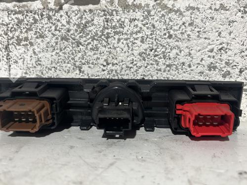 Used Switch Switch RENAULT CLIO II (BB_, CB_) 1.2 16V (BB05, BB0W, BB11, BB27, BB2T, BB2U, BB2V, CB05,... (75 hp) 32030980 32030980