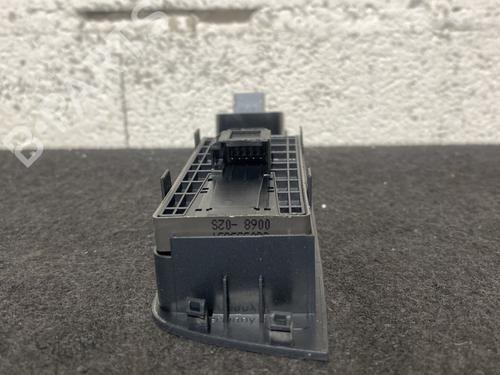 Left front window switch AUDI A1 Sportback (8XA, 8XF) 1.0 TFSI | BP23984832I27 