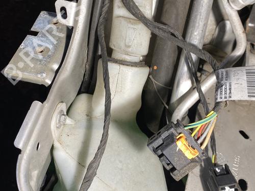 Windscreen washer tank PEUGEOT 208 I (CA_, CC_) 1.6 BlueHDi 100 | BP24313926C113