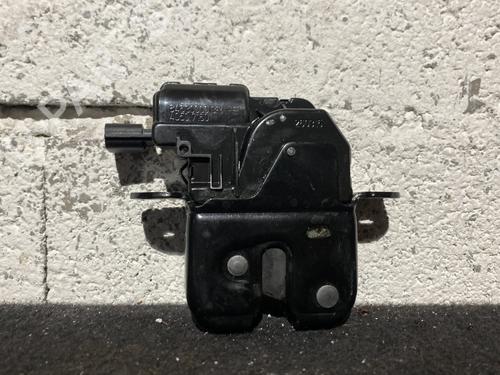Used Tailgate lock RENAULT SCÉNIC III (JZ0/1_) 1.6 dCi (JZ00, JZ12) (130 hp) 23797276
