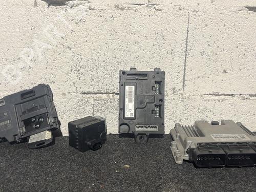 Used Electronic module RENAULT CLIO IV (BH_) 1.5 dCi 90 (90 hp) 30320669