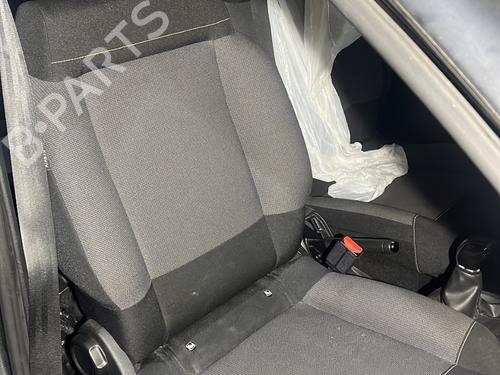 Used Right front seat CITROËN C3 III (SX) 1.6 BlueHDi 75 (75 hp) 30683154