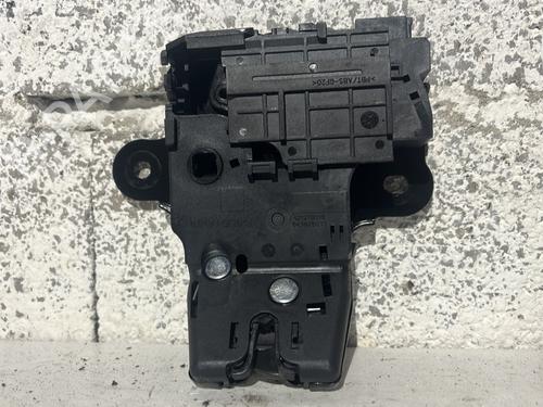 Tailgate lock CHEVROLET CRUZE (J300) 2.0 CDI | BP32410819C101