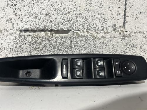 Used Left front window switch RENAULT SCÉNIC III (JZ0/1_) 1.5 dCi (110 hp) 31852260
