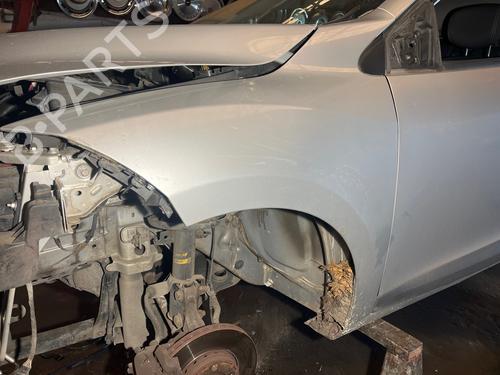 Used Left front fenders Left front fenders 33722597 33722597