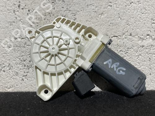 Used Left rear window motor MERCEDES-BENZ CLA Coupe (C117) CLA 220 CDI / d (117.303) (170 hp) 22235783