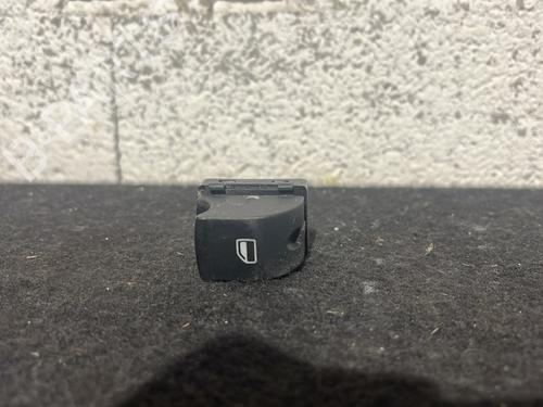 Used Right rear window switch AUDI A3 Sportback (8PA) 2.0 TDI (140 hp) 26006552