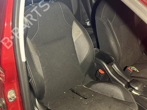 Used Right front seat PEUGEOT 2008 I (CU_) 1.2 THP 110 / PureTech 110 (110 hp) 27746150