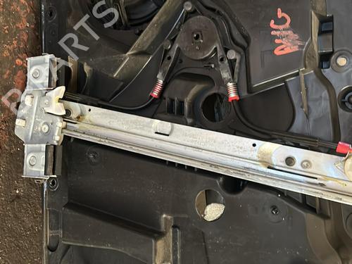 Used Front left window mechanism FORD FIESTA VI (CB1, CCN) 1.4 TDCi (68 hp) 21862732