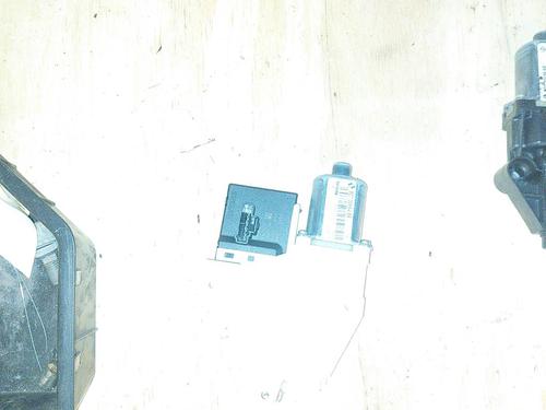 Rudehejsemotor bagstkærm højre RENAULT MEGANE III Hatchback (BZ0/1_, B3_) 1.2 TCe (BZ2B, BZ11) (116 hp) 21863798