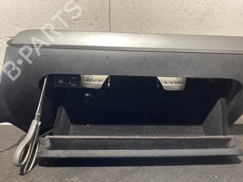 Used Glove box Glove box VW GOLF VI (5K1) 2.0 TDI (110 hp) 23797125 23797125