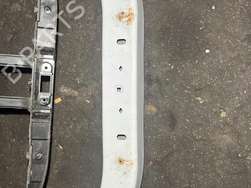 Used Front bumper reinforcement NISSAN NV400 Van (X62, X62B) dCi 135 (136 hp) 32086922
