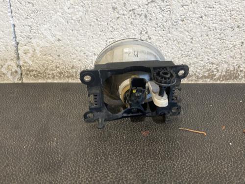 Used Left front fog light Left front fog light PEUGEOT 3008 I MPV (0U_) 2.0 HDi Hybrid4 (0URHCA) (200 hp) 21865018 21865018