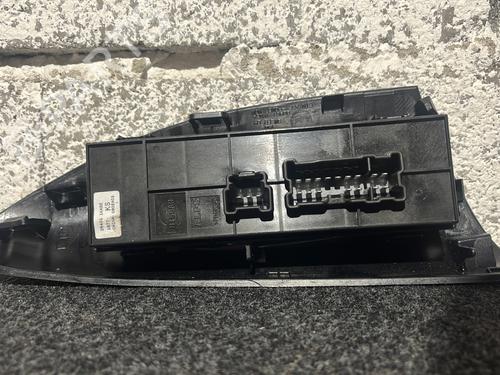 Left front window switch NISSAN JUKE (F15) 1.5 dCi | BP30303072I27
