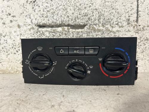 Used Climate control Climate control PEUGEOT 207 (WA_, WC_) 1.4 HDi (68 hp) 39664327 39664327