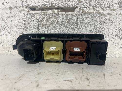 left-front-window-switch-renault-clio-iv-bh_-2012-2013-2014-2015-2016-2017-2018-2019-2020-2021-34454042 main image
