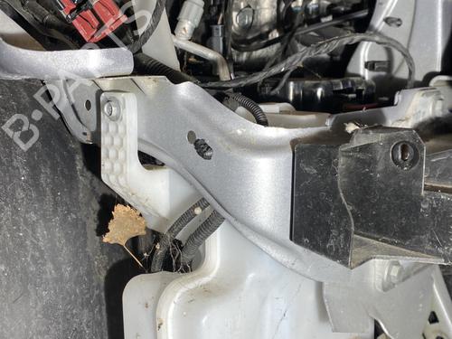 Used Windscreen washer tank CITROËN C3 AIRCROSS II (2R_, 2C_) 1.5 BlueHDi 110 (110 hp) 24640083