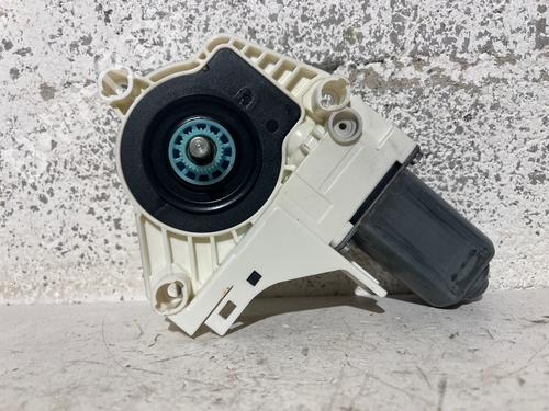 Left front window motor AUDI A1 (8X1, 8XK) 2.0 TDI | BP38058373E21 - Image 2