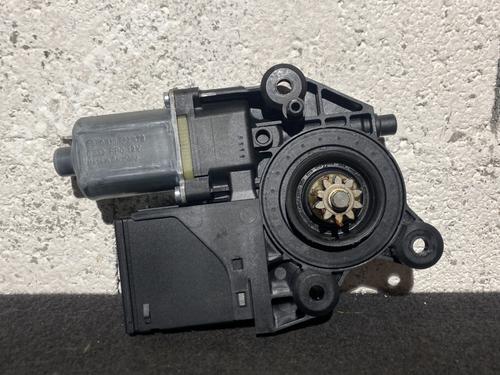 Right front window motor RENAULT MEGANE III Hatchback (BZ0/1_, B3_) 1.2 TCe (BZ2B, BZ11) | BP23796858E20 