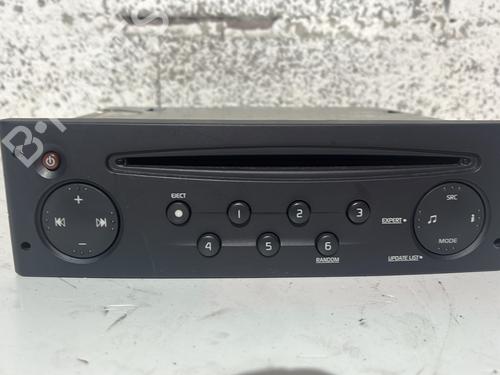 Used Radio RENAULT CLIO II (BB_, CB_) 1.2 16V (BB05, BB0W, BB11, BB27, BB2T, BB2U, BB2V, CB05,... (75 hp) 32030983