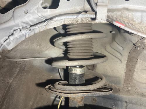 Used Right front shock absorber Right front shock absorber TOYOTA AVENSIS Saloon (_T27_) 1.8 VVT-i (ZRT271_, ZRT271R) (147 hp) 35989267 35989267