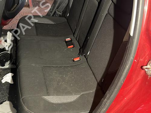 Used Rear seat Rear seat PEUGEOT 2008 I (CU_) 1.2 THP 110 / PureTech 110 (110 hp) 27746124 27746124