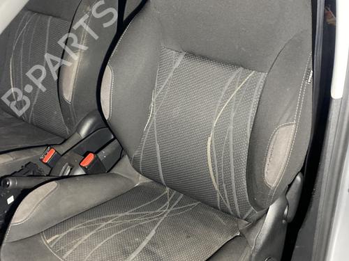 Used Left front seat PEUGEOT 208 I (CA_, CC_) 1.6 BlueHDi 100 (100 hp) 24313901