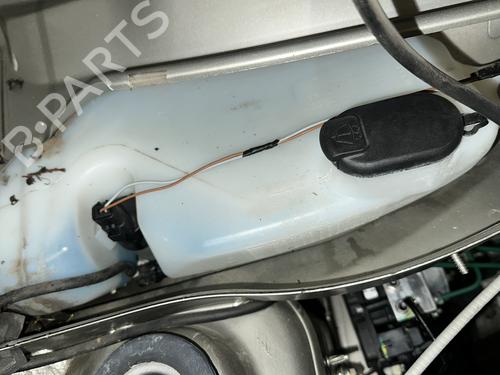 Used Windscreen washer tank DACIA SANDERO 1.2 16V (75 hp) 20859688
