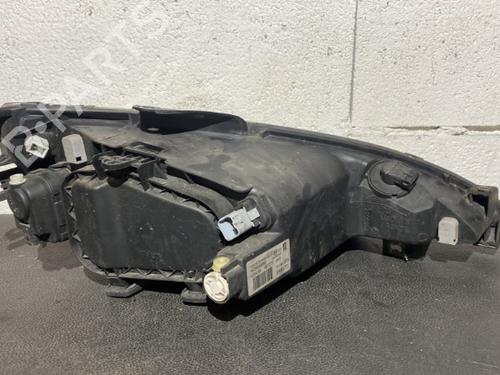 Used Left headlight Left headlight PEUGEOT 206 CC (2D) 1.6 16V (2DNFUF, 2DNFUR) (109 hp) 20868973 20868973