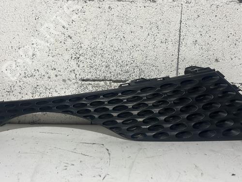 Used Grille NISSAN JUKE (F15) 1.5 dCi (110 hp) 31754466