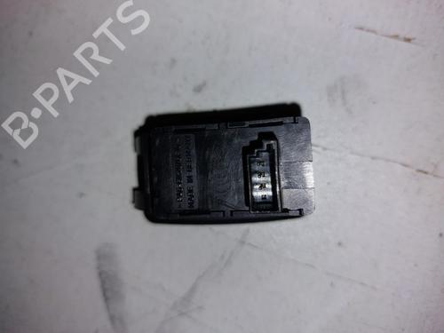 Used Right rear window switch BMW 1 (E87) 120 d (163 hp) 21860074