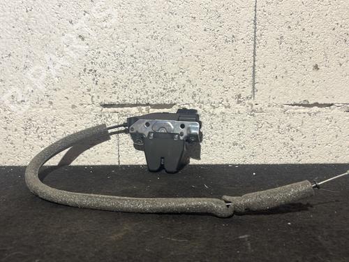 tailgate-lock-mercedes-benz-e-class-coupe-c207-2009-2010-2011-2012-2013-2014-2015-2016-27977469 main image