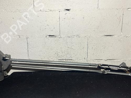 Used Front wiper motor RENAULT ESPACE IV (JK0/1_) 2.0 dCi (JK01, JK02, JK1J, JK1K, JK1H) (150 hp) 25897586