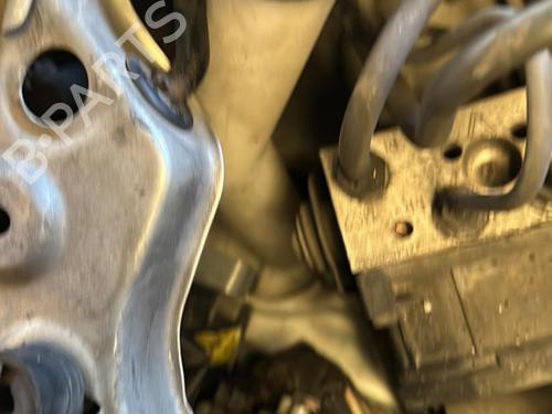 Used Windscreen washer tank TOYOTA AVENSIS Estate (_T25_) 2.2 D-CAT (ADT251_, ADT251R) (177 hp) 20862984