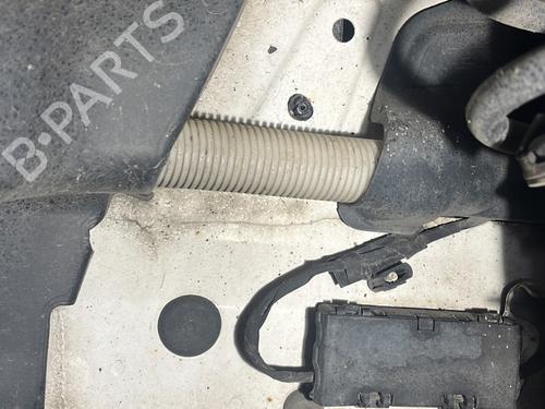 Used Windscreen washer tank BMW X1 (E84) xDrive 18 d (143 hp) 26430205